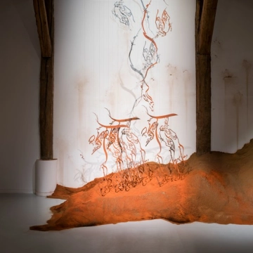 Monia Ben Hamouda, Aniconisme comme urgence figurative (Post-Scriptum IV et V), 2025, production Ferme du Buisson avec le soutien de l’Italian Council, courtesy de l’artiste et des galeries ChertLüdde – Berlin et selma feriani – Tunis, vue de l’exposition Post-Scriptum, 