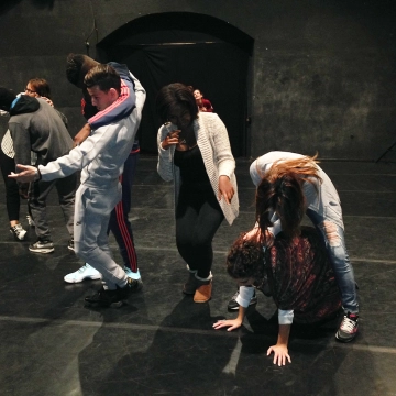 en atelier de pratique théâtrale lors de leur journée d'immersion à la Ferme du Buisson en sept 2015